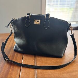 Dooney & Bourke black pebbled leather purse with detachable strap